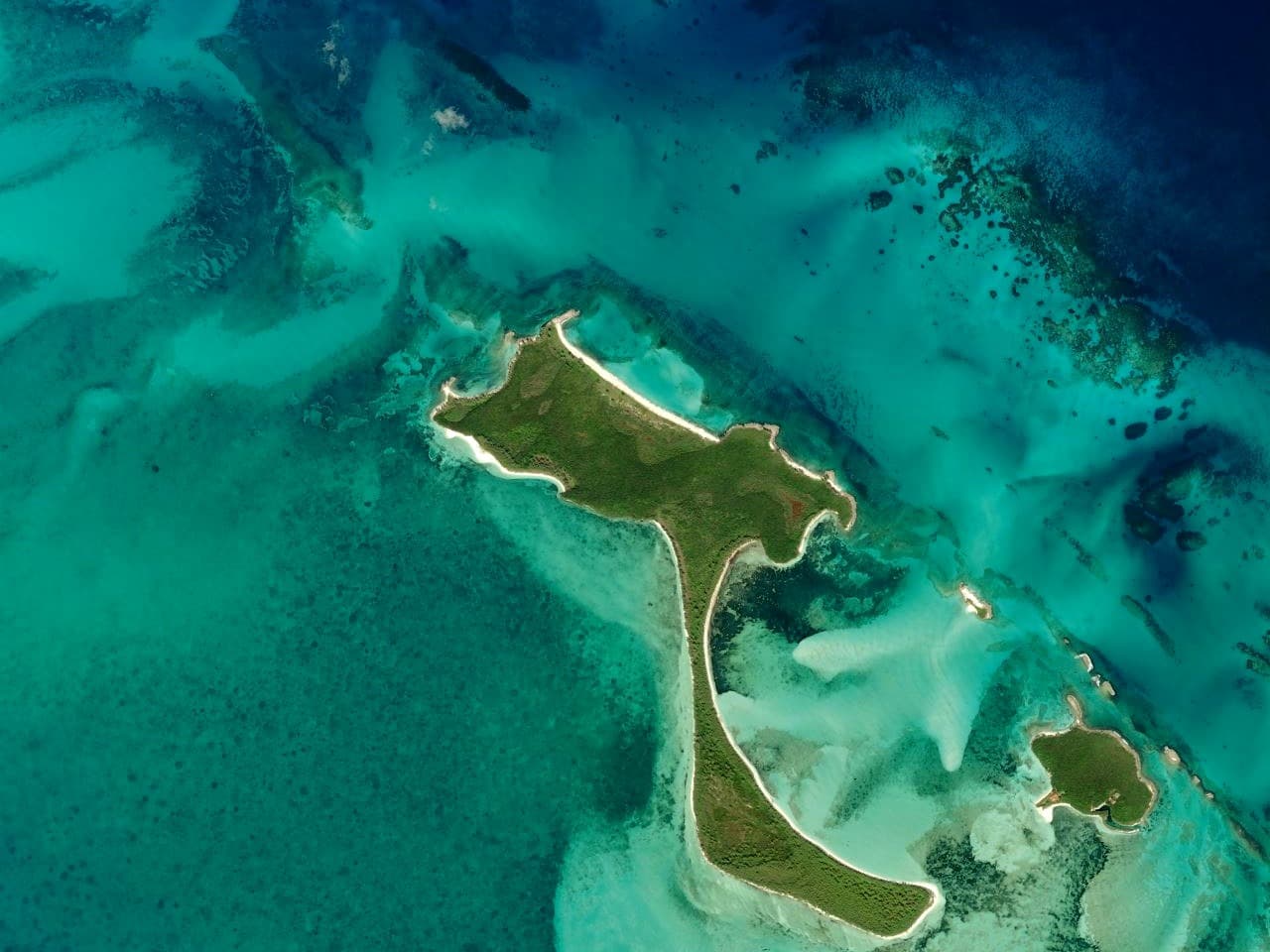 Powell Cay satellite imagery with interactive development zones